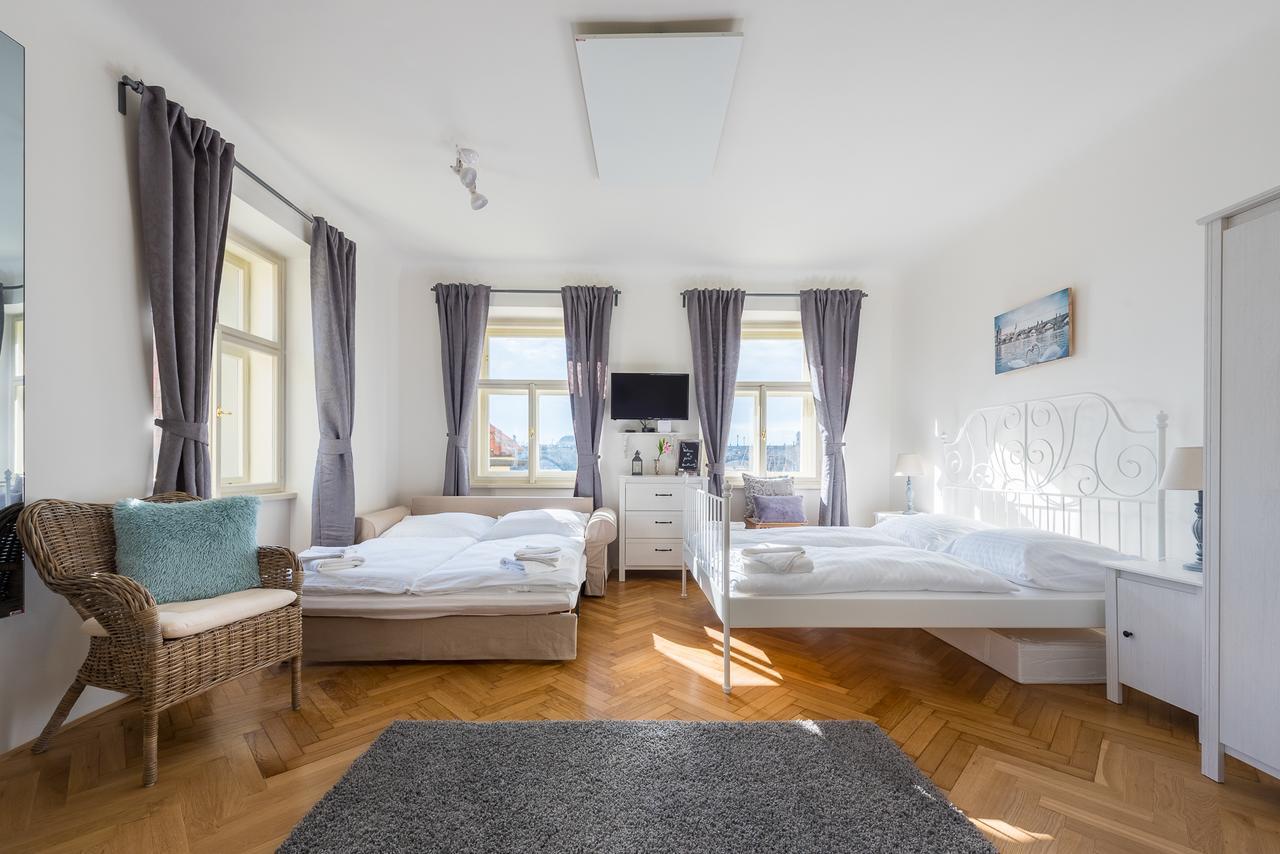 Apartament Kafka With Bridge View *
